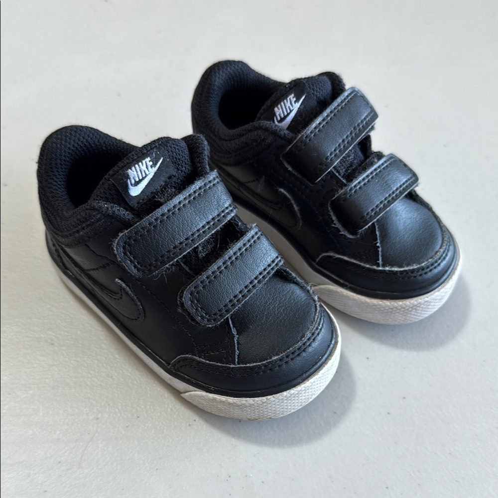 Nike toddler size 5 Black Sneakers Velcro